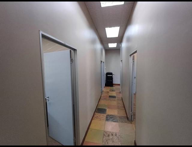 BUSINESS PROPERTY TO RENT IN ELDORAIGNE